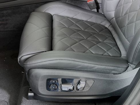 New 2026 BMW X5 xDrive50e w/ Climate Comfort Package image 22