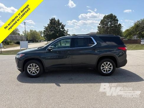 Used 2021 Chevrolet Traverse LT FWD image 3