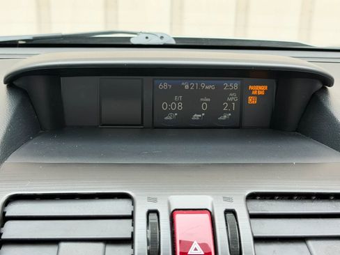 Used 2015 Subaru Forester 2.5i Limited AWD/4WD image 28