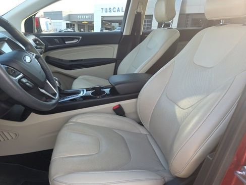 Used 2018 Ford Edge Titanium w/ Equipment Group 302A image 9