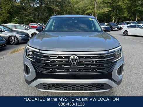 Certified 2024 Volkswagen Atlas Peak Edition SE image 3