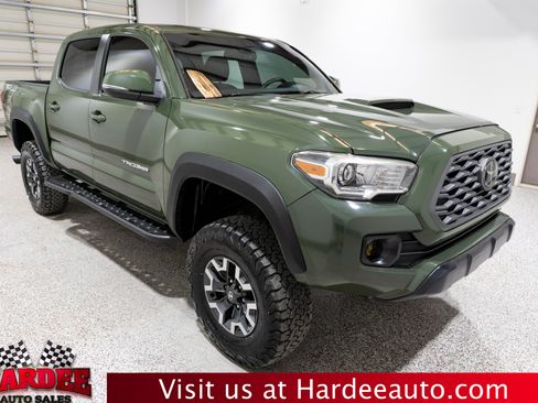 Used 2021 Toyota Tacoma TRD Off-Road w/ Technology Package AWD/4WD image 6