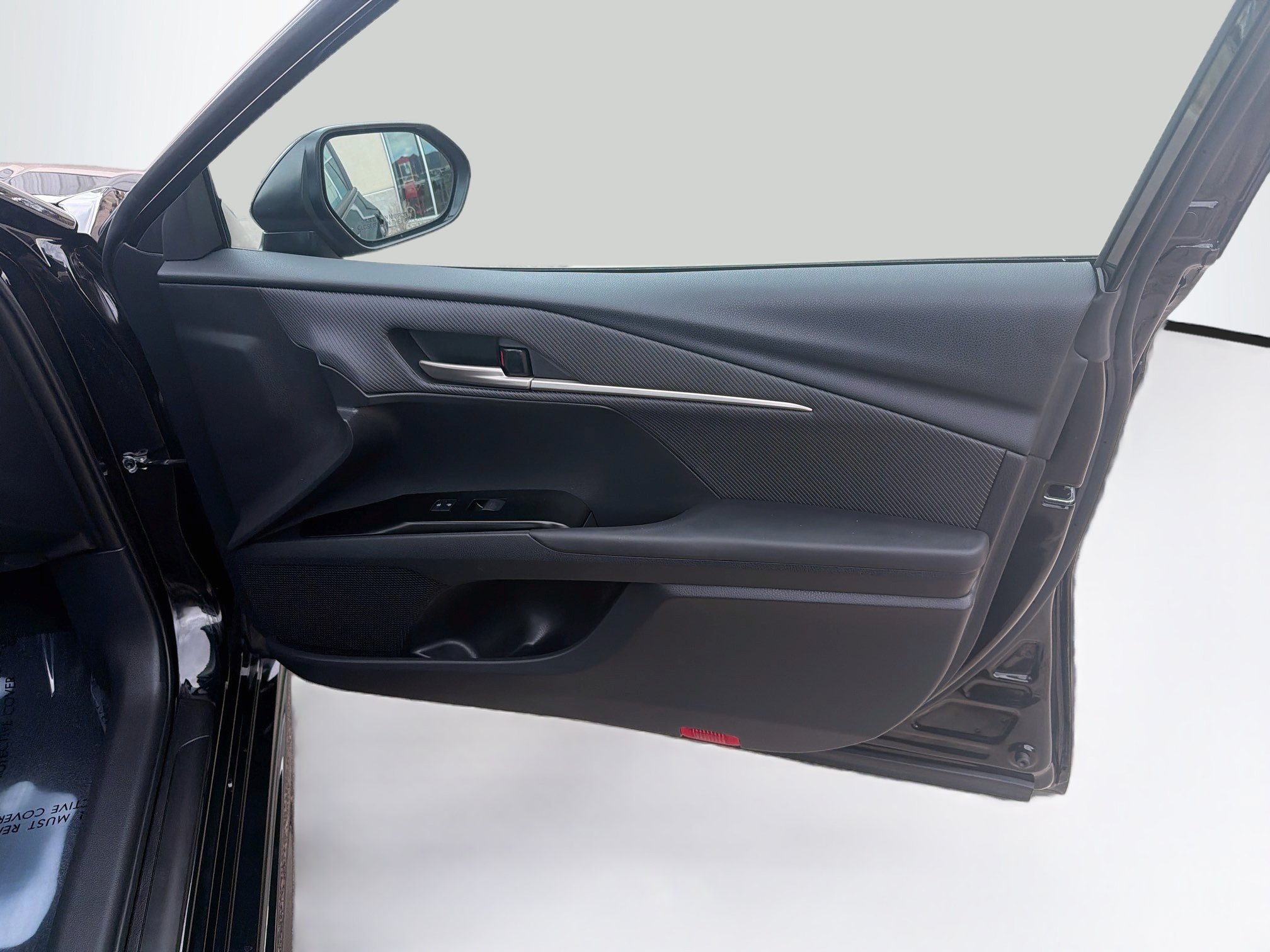 Used 2026 Toyota Camry SE FWD image 31