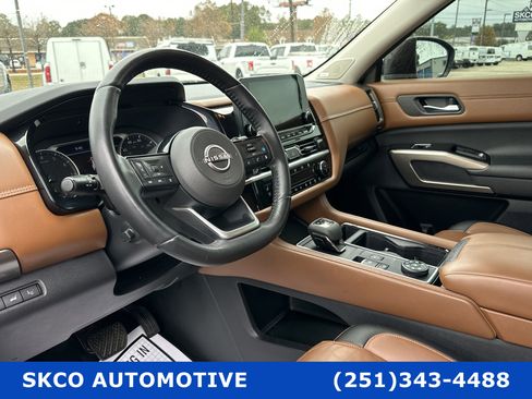 Used 2022 Nissan Pathfinder Platinum w/ Cargo Package image 20