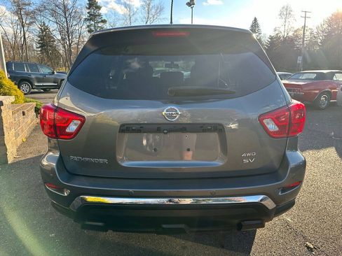 Used 2018 Nissan Pathfinder SV AWD/4WD image 5