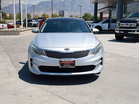 Used 2016 Kia Optima EX w/ Premium Package image 9