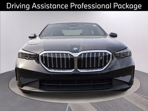 Certified 2025 BMW i5 xDrive40 w/ Premium Package image 3