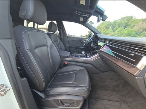 Used 2021 Audi Q8 Premium Plus w/ Premium Plus Package AWD/4WD image 12