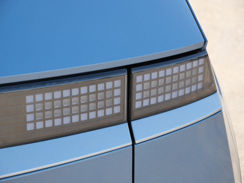 Certified 2025 Hyundai Ioniq 5 SEL image 17