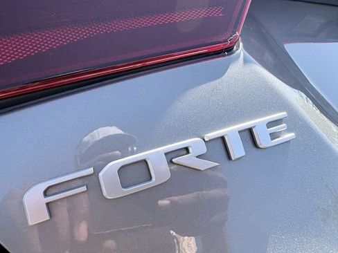 Certified 2023 Kia Forte LXS w/ LXS Technology Package FWD image 24