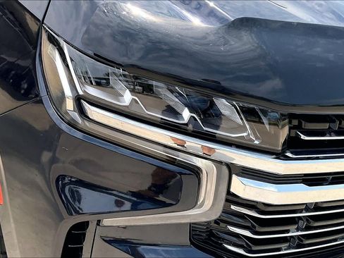 Used 2023 Chevrolet Suburban LT w/ Luxury Package AWD/4WD image 27