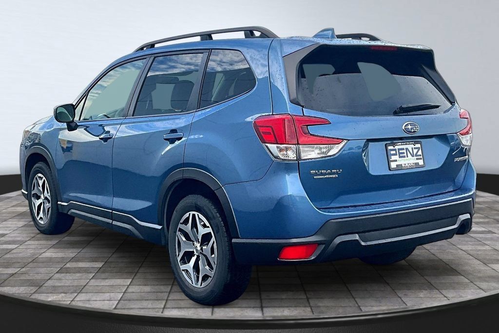 Used 2023 Subaru Forester Premium AWD/4WD image 4