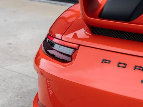 Certified 2018 Porsche 911 GT3 RWD image 27