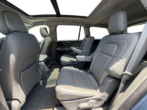 Used 2020 Lincoln Aviator Reserve w/ Equipment Group 201A AWD/4WD image 14