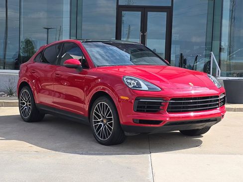 Certified 2022 Porsche Cayenne Coupe image 9