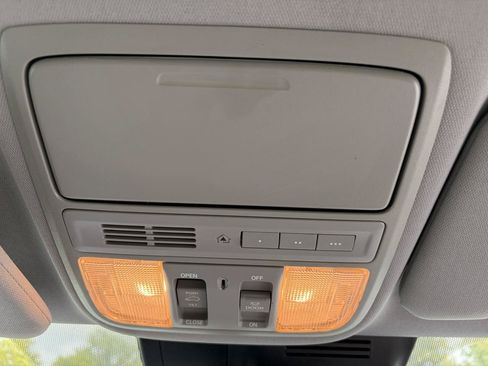 Used 2018 Honda CR-V Touring image 35
