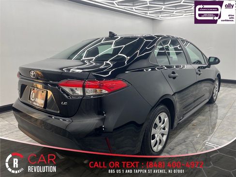 Used 2024 Toyota Corolla LE FWD image 8