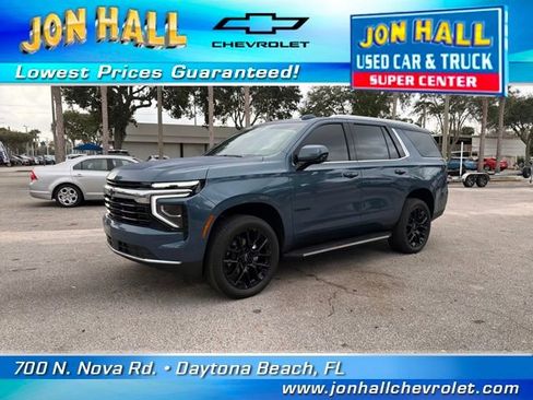 Used 2025 Chevrolet Tahoe LS image 2