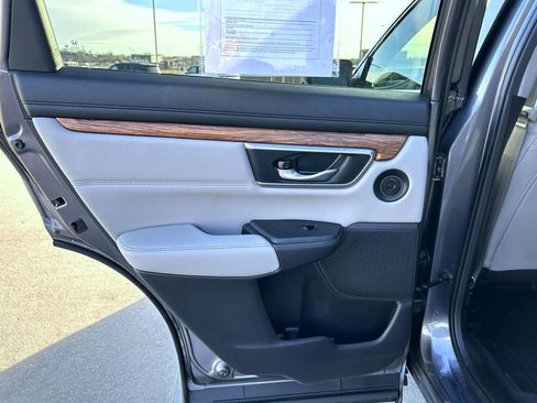 Used 2018 Honda CR-V Touring image 20