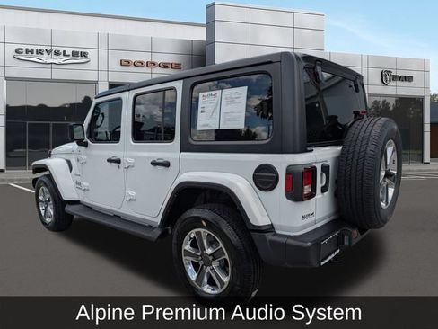 Used 2021 Jeep Wrangler Unlimited Sahara AWD/4WD image 5