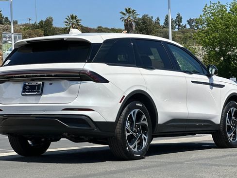 New 2026 Lincoln Nautilus Premier w/ Equipment Group 102A AWD/4WD image 3
