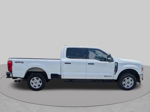 Used 2026 Ford F250 XLT AWD/4WD image 3