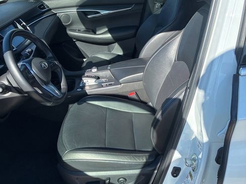 Used 2024 INFINITI QX55 Luxe image 9