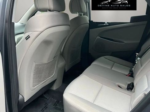 Used 2016 Hyundai Tucson SE w/ Option Group 02 image 21