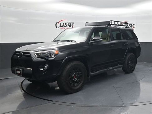 Used 2023 Toyota 4Runner SR5 Premium w/ Moonroof Package image 3