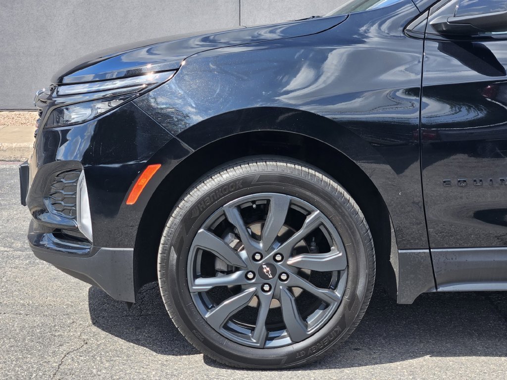 Used 2023 Chevrolet Equinox RS AWD/4WD image 9