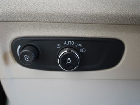 Used 2022 Buick Envision Preferred FWD image 23