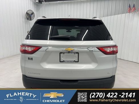 Used 2020 Chevrolet Traverse LT image 4