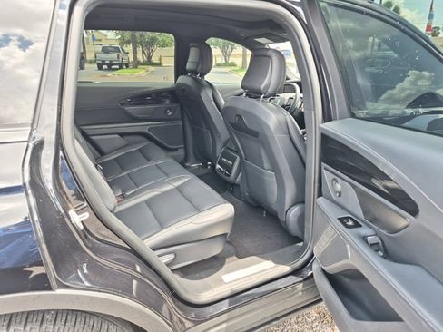 Certified 2025 Lincoln Nautilus Premier w/ Equipment Group 102A AWD/4WD image 22