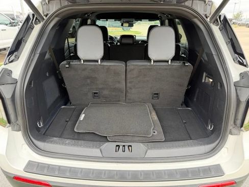 Used 2025 Ford Explorer ST-Line w/ Premium Package RWD image 10