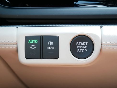 New 2025 Porsche Panamera 4 image 14