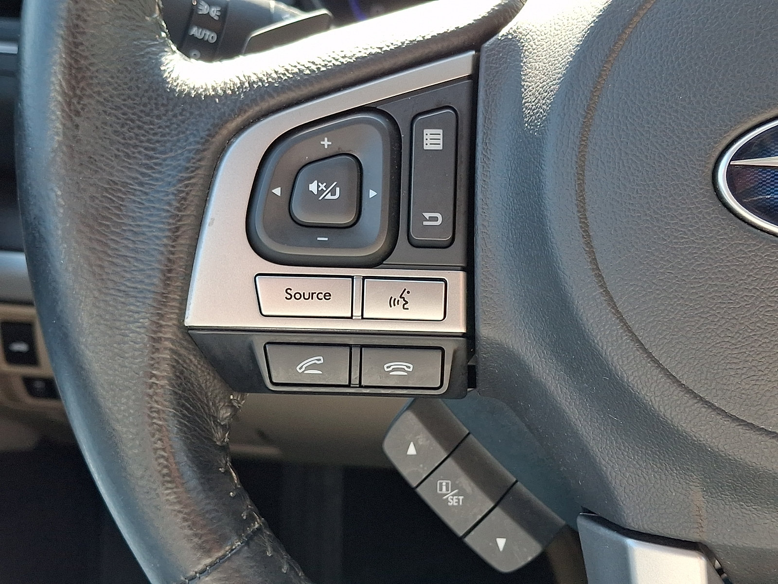 Used 2017 Subaru Legacy 2.5i Limited AWD/4WD image 24
