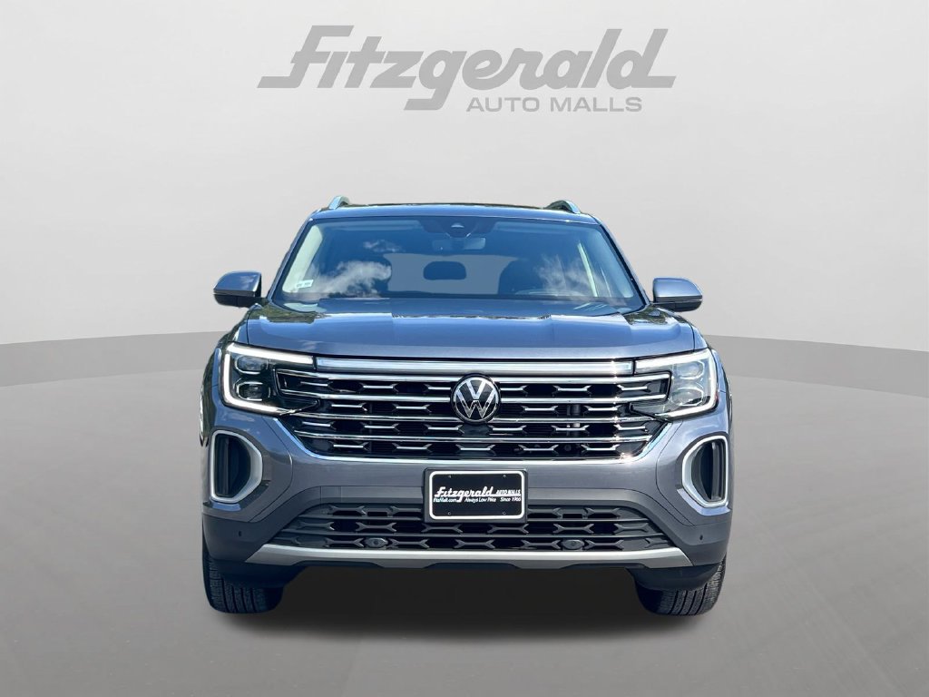 Used 2024 Volkswagen Atlas SEL AWD/4WD image 6
