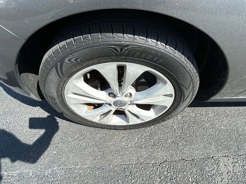 Used 2016 Kia Soul + image 28