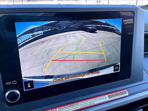 Used 2024 Toyota Tacoma SR image 22