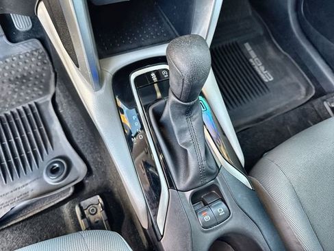 Used 2023 Toyota Corolla Cross L image 28
