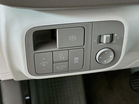 Used 2024 Hyundai Ioniq 6 SEL image 17