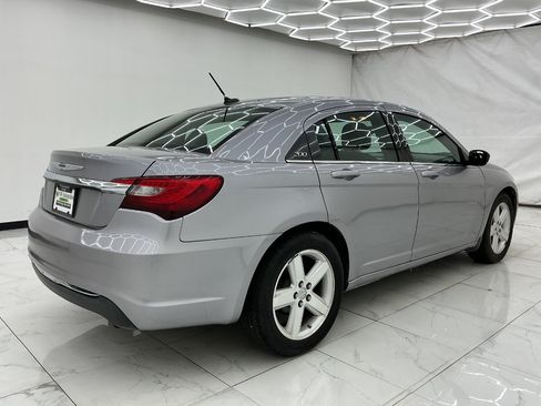 Used 2014 Chrysler 200 LX FWD image 6