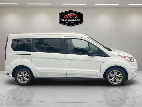 Used 2017 Ford Transit Connect XLT image 6
