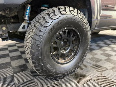 Used 2015 Toyota Tacoma 4x4 Double Cab w/ TRD Off-Road Package image 8