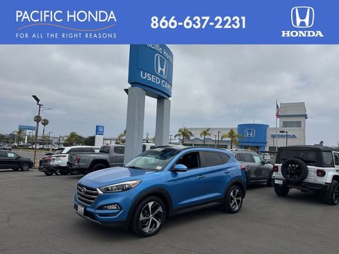 Used 2016 Hyundai Tucson Limited w/ Option Group 03 FWD image 1