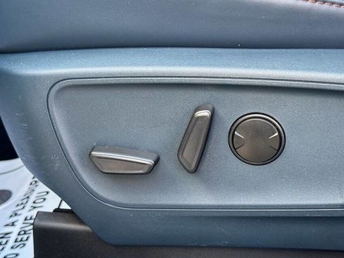 Used 2025 Ford Maverick Lariat image 21