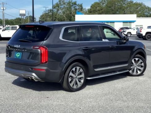 Used 2022 Kia Telluride EX w/ EX Premium Package image 8