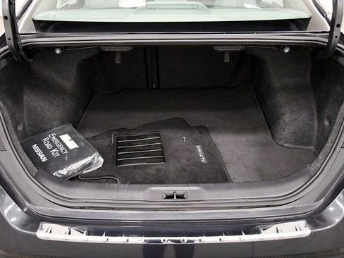 Used 2021 Nissan Altima 2.5 SV w/ SV Premium Package image 6