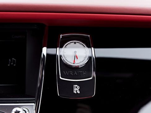 Used 2018 Rolls-Royce Wraith RWD image 76