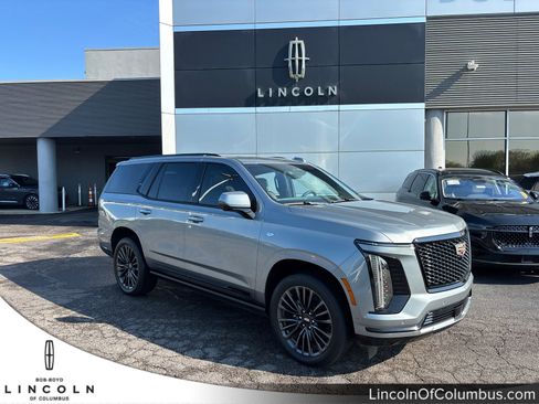Used 2025 Cadillac Escalade Sport Platinum AWD/4WD image 1
